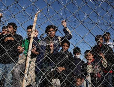 Χίος: Συνελήφθησαν μετανάστες με οπλισμό σε hot spot
